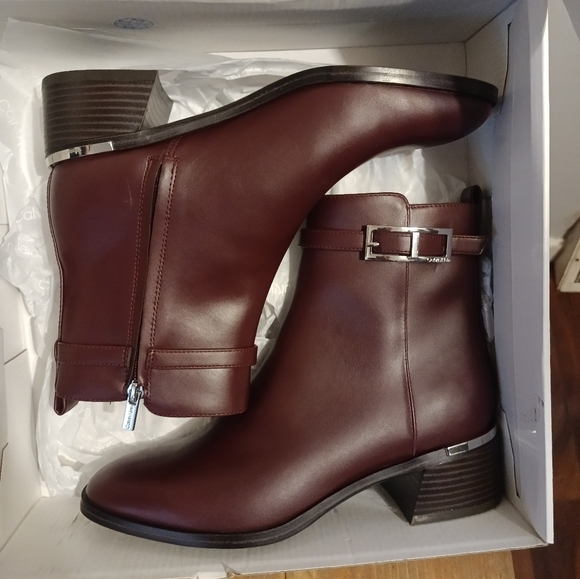 NIB💫Calvin Klein Booties - Picture 7 of 8
